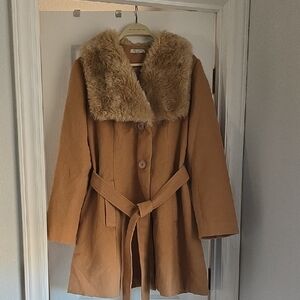 Elegant Camel Pea Coat with Faux Fur Collar
